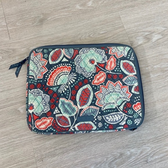 Vera Bradley Mint Pattern Laptop Case - Picture 1 of 4